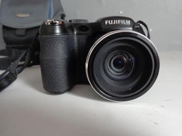 Fujifilm finepix S met 14mp en 18x optical zoom, beschikbaar voor biedingen
