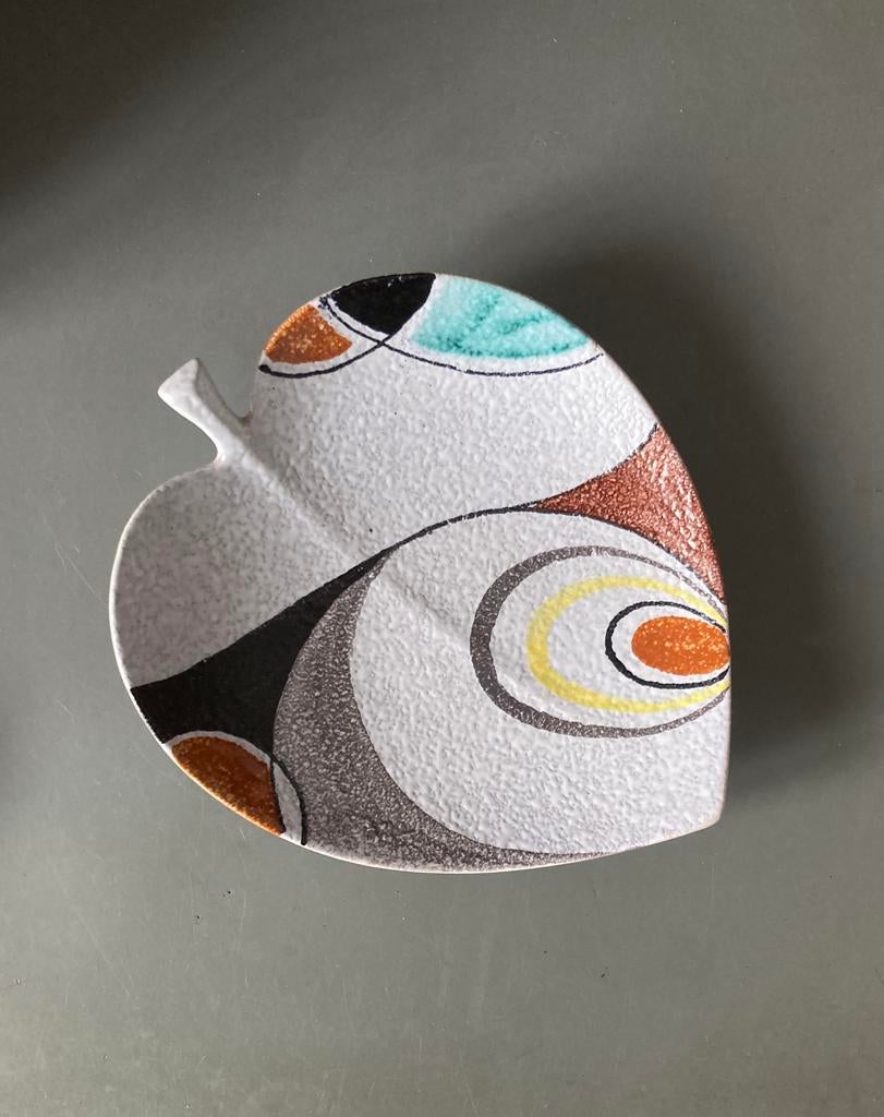 Vintage jaren 60 schaaltje Flora Plateel Gouda Rumba 1237, Antiek en Kunst, Ophalen of Verzenden