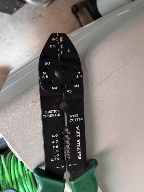 Krimptang Geïsoleerd Littelfuse, Doe-het-zelf en Verbouw, Elektra en Kabels, Zo goed als nieuw, Ophalen of Verzenden
