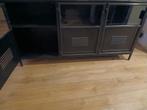 Zwarte metalen kast/ dressoir met glazen deuren, Ophalen, Gebruikt, 100 tot 150 cm, Glas
