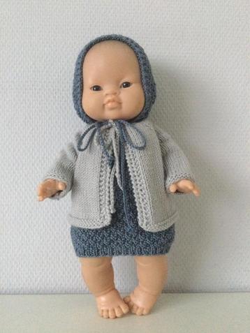 Poppenkleertjes babypop 34 cm Reina Paola pop 34 cm  beschikbaar voor biedingen