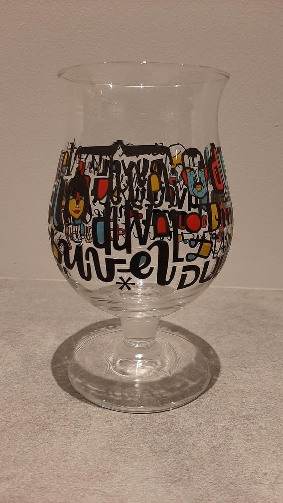 Duvel glas Denis Meyers, Verzamelen, Biermerken, Zo goed als nieuw, Glas of Glazen, Duvel, Ophalen of Verzenden