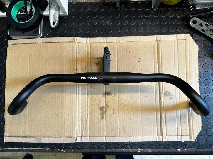 Pinnacle gravel / race stuur – 40 cm, Fietsen en Brommers, Fietsonderdelen, Zo goed als nieuw, Racefiets, Stuur, Verzenden