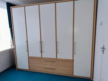 Complete slaapkamer, zgan beschikbaar voor biedingen