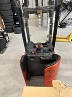 Linde Stapelaar 3M hefhoogte 1200KG hefcapaciteit (defect), Zakelijke goederen, Machines en Bouw | Heftrucks en Intern transport