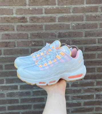 Nike Air Max 95 White Melon Tint  beschikbaar voor biedingen