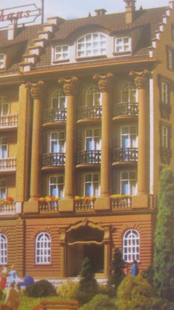VOLLMER 3772: bouwpakket hotelpand beschikbaar voor biedingen