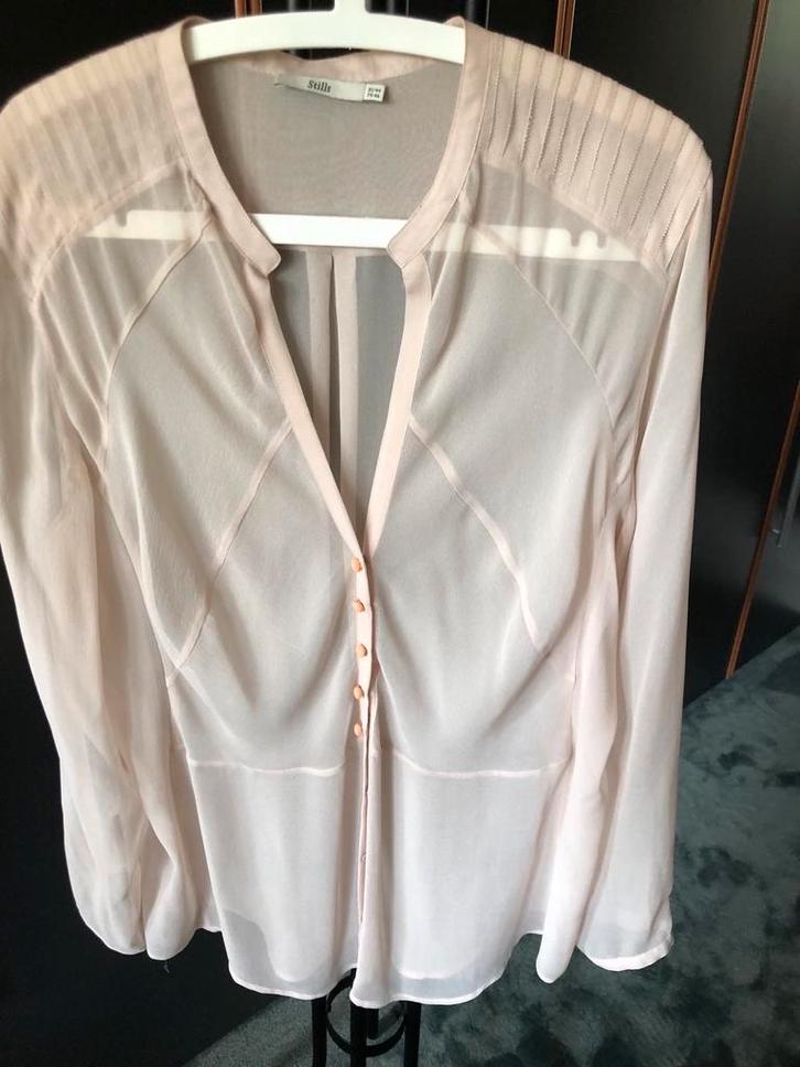 Stills Blouse - Zachtroze, Transparant, Maat 46, Kleding | Dames, Blouses en Tunieken, Zo goed als nieuw, Maat 46/48 (XL) of groter