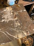 Antiek nachtkastje., Ophalen