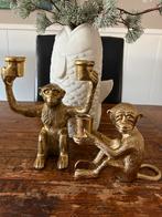 Twee metalen / messing? apen kandelaars., Huis en Inrichting, Woonaccessoires | Kandelaars en Kaarsen, Overige kleuren, Ophalen of Verzenden