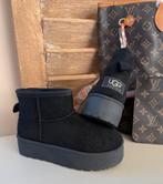 UGGS KIDS MAAT 30 tm 34, Ophalen of Verzenden, Nieuw, Jongen of Meisje, Schoenen