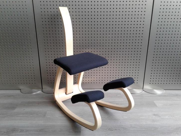 Variér (Stokke) Variable Balans met Rug (Zwart), Als Nieuw!, Huis en Inrichting, Bureaustoelen, Zo goed als nieuw, Bureaustoel