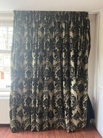 Elegante gordijnen – 230 cm hoog beschikbaar voor biedingen