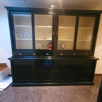 Buffetkast / apothekerskast - 255 cm breed en 220 cm hoog  beschikbaar voor biedingen