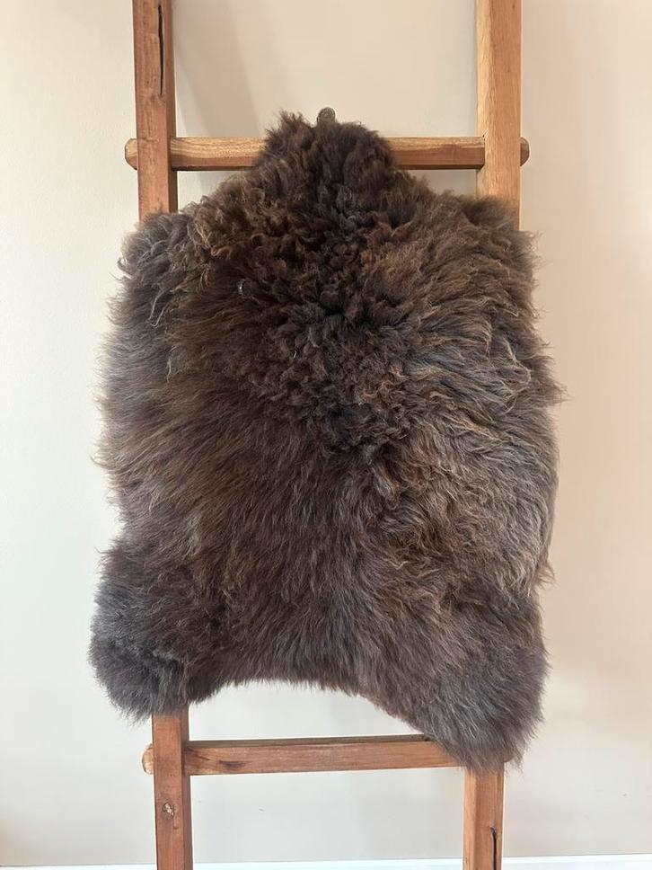 10 bruine schapenvachten voor €29,- p/s, Huis en Inrichting, Stoffering | Tapijten en Kleden, Nieuw, Minder dan 50 cm, 50 tot 100 cm
