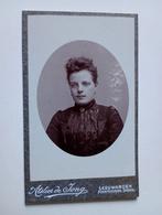 CDV Leeuwarden Vrouw, Gebruikt, Foto, Ophalen of Verzenden, Voor 1940