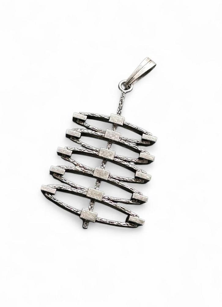 Kollmar & Jourdan Zilveren Hanger design  zilver sieraad, Sieraden, Tassen en Uiterlijk, Kettinghangers, Gebruikt, Zilver, Overige voorstellingen