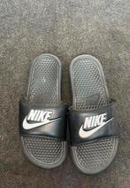 Nike schoenen slippers maat 40, Kleding | Heren, Badmode en Zwemkleding, Ophalen of Verzenden, Overige maten, Zwart