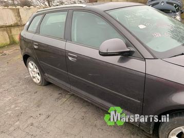 Portier 4Deurs rechts-voor van een Audi A3 beschikbaar voor biedingen
