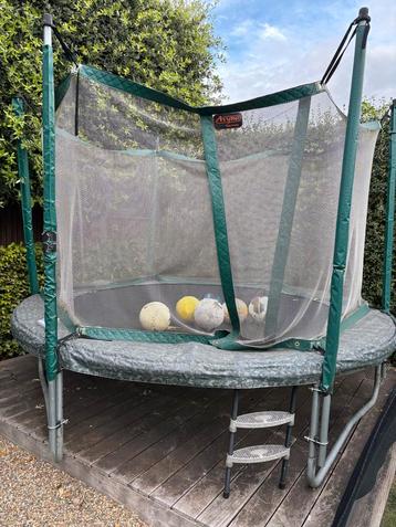 Avyna Trampoline met Veiligheidsnet beschikbaar voor biedingen
