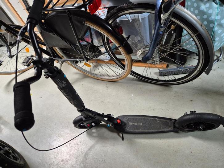 Micro step Metropolitan Deluxe 2-wiel vouwstep, Fietsen en Brommers, Steps, Zo goed als nieuw, Gewone step, Ophalen