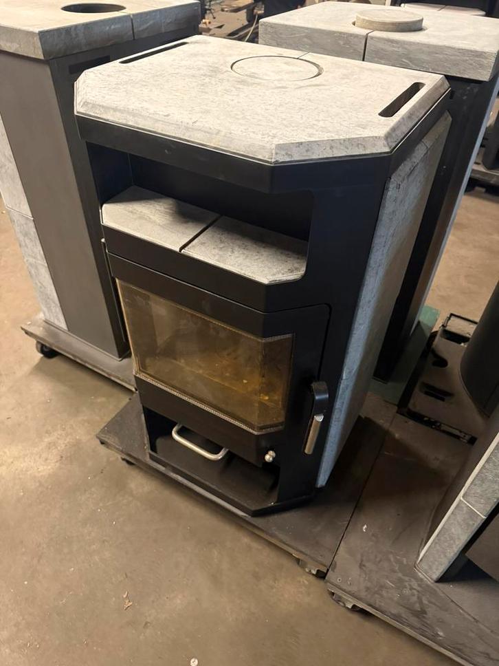 Nette speksteen houtkachel zwart, Huis en Inrichting, Kachels, Zo goed als nieuw, Houtkachel, Hout, Ophalen of Verzenden