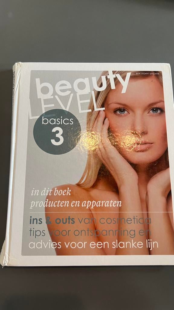 Beauty level basics 3, Boeken, Schoolboeken, Gelezen, Overige vakken, Overige niveaus, Ophalen of Verzenden
