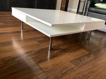 Salon tafel, glanzend wit, IKEA beschikbaar voor biedingen