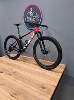 Trek Procaliber 9.8 - Carbon Heren Zwart/ Rood 45cm M 2025, Fietsen en Brommers, Gebruikt, -, - 0
-, NL, 45 tot 49 cm