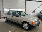 Mercedes-Benz 190-Serie 2.3 E Nette staat, Auto's, Beige, Origineel Nederlands, 1200 kg, Handgeschakeld