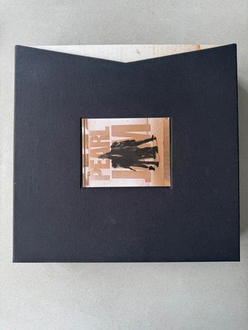 Pearl Jam Ten Collectors Edition box 2009 beschikbaar voor biedingen