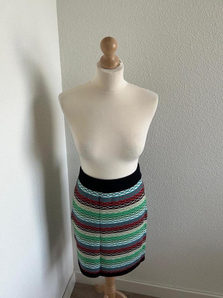 King Louie maat M gestreept winter rok 326, Kleding | Dames, Rokken, Zo goed als nieuw, Maat 38/40 (M), Rood, Knielengte, Ophalen of Verzenden