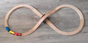 Houten trein beschikbaar voor biedingen