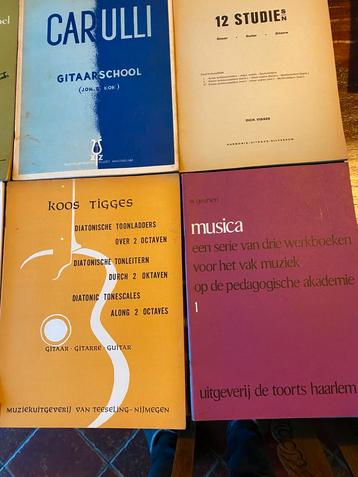 Klassieke-gitaarboeken beschikbaar voor biedingen