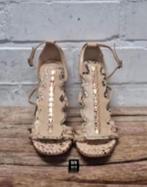 Lola Cruz - Mooie leren heels pumps maat 37 - Als nieuw €195, Lola Cruz, Pumps, Beige, Ophalen of Verzenden