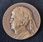 Bronzen penning Koningin Emma 1858-1934, Ophalen of Verzenden, Brons, Nederland