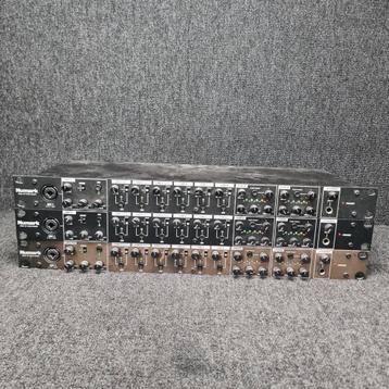 NUMARK RM6 rack mixer 1HE 19 inch

 beschikbaar voor biedingen