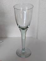Zwaar Mondgeblazen wijnglas, Antiek en Kunst, Antiek | Glas en Kristal, Ophalen of Verzenden