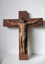Kruisbeeld Crucifix Russel Tiglia Tegelen, Antiek en Kunst, Antiek | Religie, Ophalen of Verzenden
