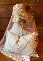 Engelse SET kussens Trellis powder, Westdijk 41 3241 GT Middelharnis, Overige kleuren, Info@lijstjevanbrocante.nl, Nieuw