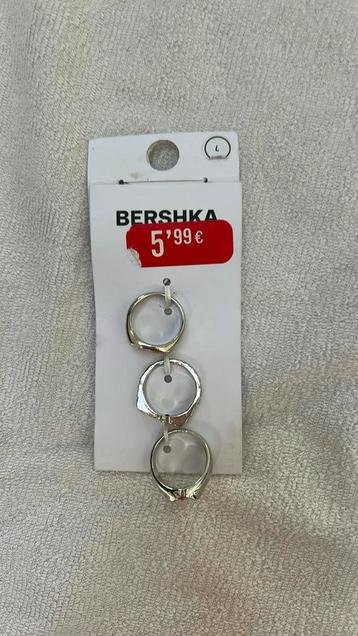 3 ringen maat L  beschikbaar voor biedingen