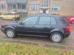 Volkswagen Golf 1.6 75KW AUT 2002 Zwart *graag goed lezen*, Auto's, Stof, Zwart, 4 cilinders, Metallic lak