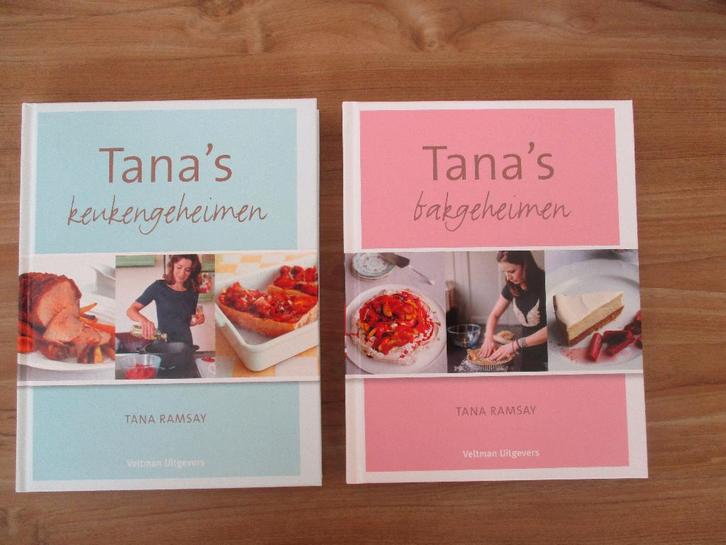 Tana's keukengeheimen en Tana's bakgeheimen, Boeken, Kookboeken, Zo goed als nieuw, Ophalen of Verzenden