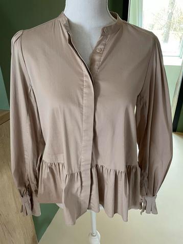 Mooie licht glanzende blouse Levate maat M beschikbaar voor biedingen