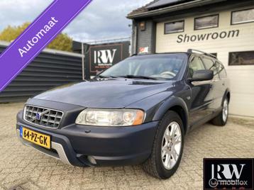 Volvo XC70 2.5 T Summum *NAP*TREKHAAK*NIEUWE APK*NAVI* beschikbaar voor biedingen