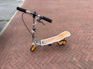 Space scooter beschikbaar voor biedingen