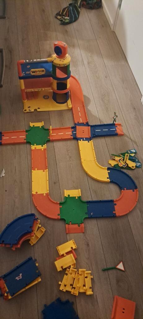 Speelgoed garage met straat van WADER, Kinderen en Baby's, Speelgoed | Racebanen, Gebruikt, Handmatig, Overige merken, Ophalen