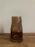 Vaas bruin glas., Huis en Inrichting, Overige kleuren, Ophalen of Verzenden, Minder dan 50 cm, Glas