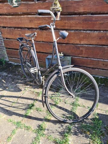 Leuke oma fiets beschikbaar voor biedingen