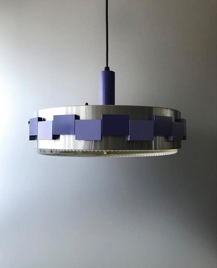 70s purple vintage hanging lamp silence of the lamps, Huis en Inrichting, Lampen | Hanglampen, Gebruikt, Minder dan 50 cm, Glas